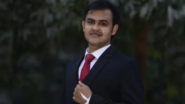 অব্যাহতিপ্রাপ্ত এসআইদের নেতৃত্বে কেন্দ্রীয় ছাত্রলীগ নেতা