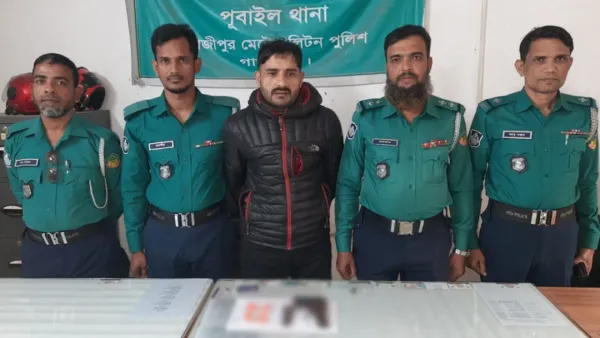 গাজীপুরে বিদেশি পিস্তল ও ইয়াবাসহ যুবক গ্রেপ্তার