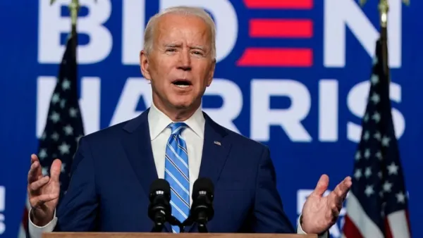 হুমকিতে আমেরিকার গণতন্ত্র