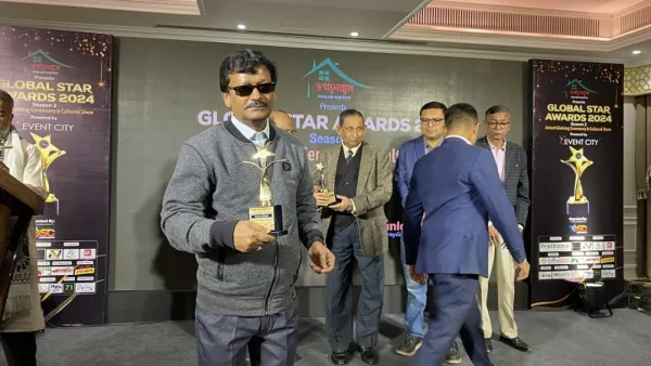 গ্লোবাল স্টার অ্যাওয়ার্ড পেলেন হাসান জাহিদ
