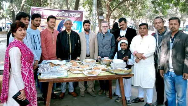 পুরান ঢাকা সাংবাদিক ফোরামের পিঠা উৎসব 
