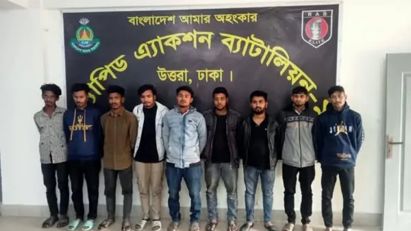 টঙ্গীতে মাদক ও দেশীয় অস্ত্রসহ ৯ ছিনতাইকারী গ্রেপ্তার