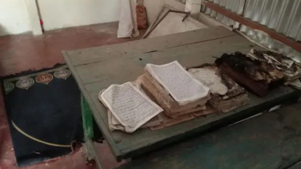 গভীর রাতে মাদ্রাসায় পবিত্র কোরআনে আগুন