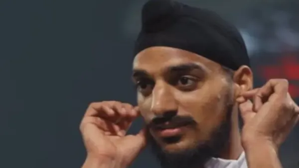 চাহালকে ছাড়িয়ে ‘ক্ষমা চাইলেন’ আর্শদীপ