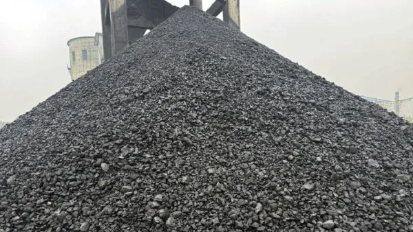 বড়পুকুরিয়া খনি থেকে কয়লা উত্তোলন শুরু