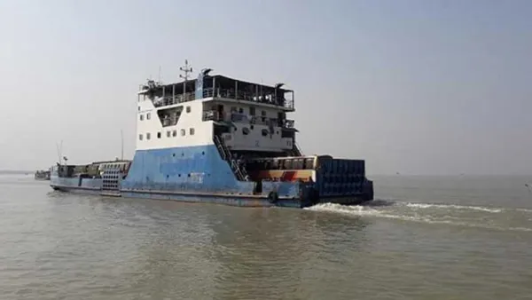 দৌলতদিয়া-পাটুরিয়া নৌরুটে ফেরি চলাচল স্বাভাবিক
