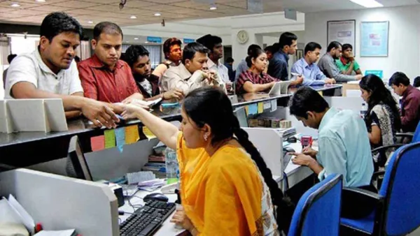 সুখবর পেলেন দুর্বল ব্যাংকের গ্রাহকরা 