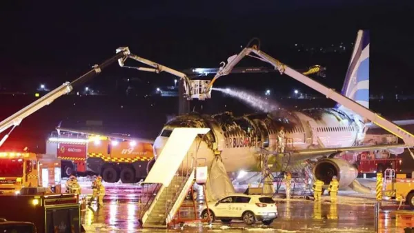 ১৭৬ আরোহী নিয়ে দক্ষিণ কোরিয়ায় বিমানে আগুন