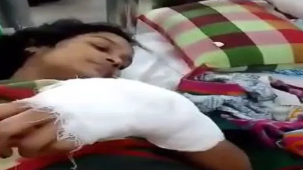 পুরুষাঙ্গ কাটার ক্ষোভে স্ত্রীর হাত কেটে প্রতিশোধ নিলেন স্বামী