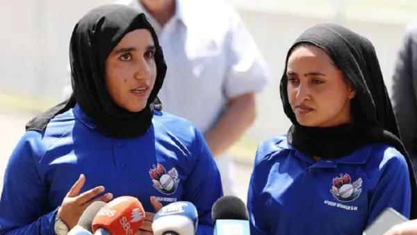 পালিয়ে যাওয়ার ৩ বছর পর মাঠে নামছেন আফগান নারী ক্রিকেটাররা