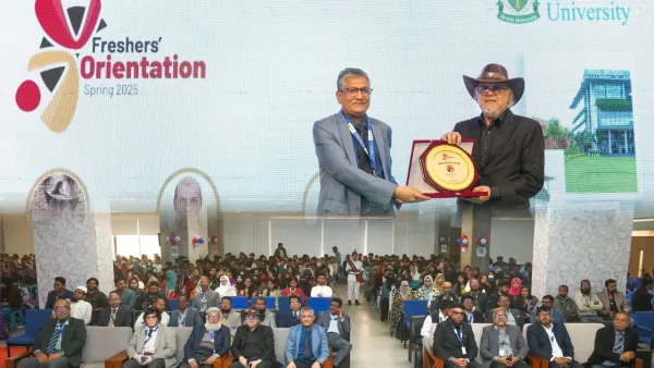 নবাগত শিক্ষার্থীদের বরণ করল গ্রিন ইউনিভার্সিটি