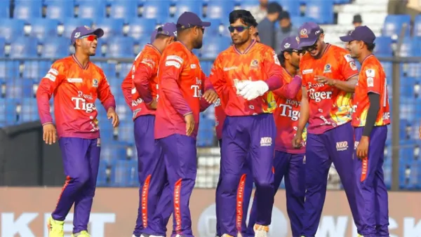 দুর্বার রাজশাহীকে ক্রীড়া উপদেষ্টার হুঁশিয়ারি