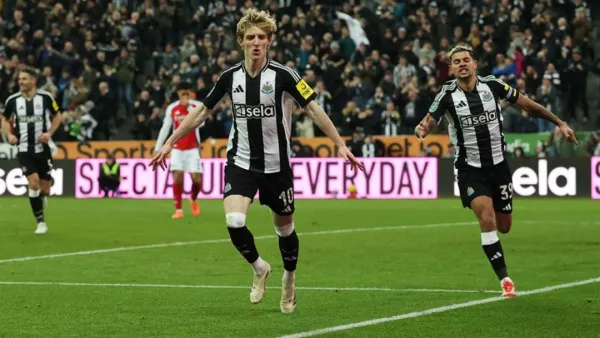 আর্সেনালকে উড়িয়ে ফাইনালে নিউক্যাসল