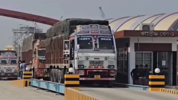 দুই দিন বন্ধের পর বেনাপোল দিয়ে ফল আমদানি শুরু