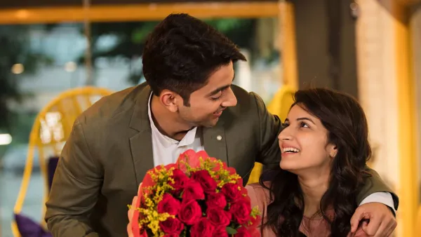 লাল গোলাপ কেন ভালোবাসার প্রতীক?