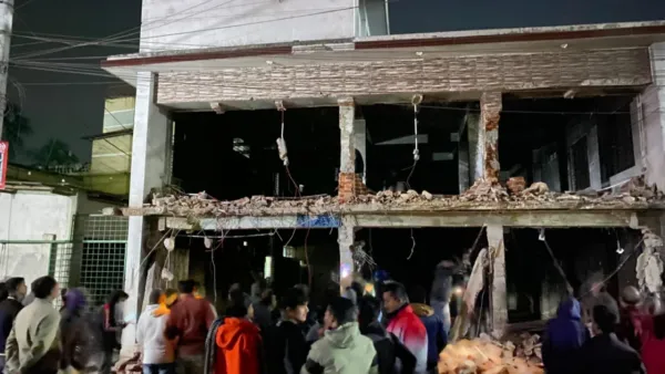 সাবেক হুইপের বাড়িসহ আওয়ামী লীগের কার্যালয় ভাঙচুর