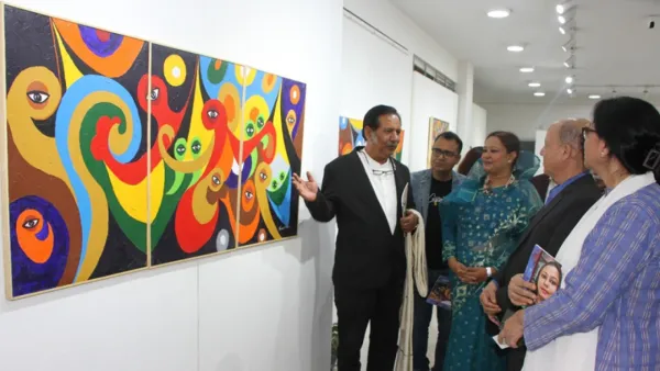 ধানমন্ডিতে চলছে শিল্পী নাজমুন নাহার রহমানের একক চিত্র প্রদর্শনী 