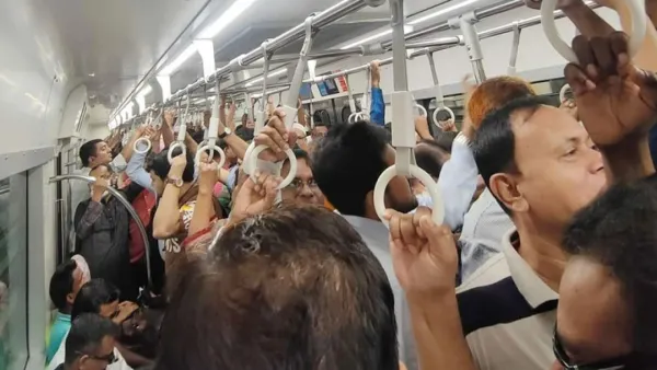 মেট্রোরেলে এক দিনে ৪ লক্ষাধিক যাত্রী পরিবহনের রেকর্ড