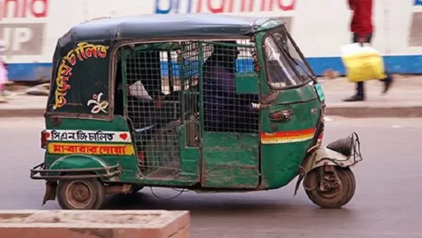 রাজধানীতে মিটার ছাড়াই চলবে সিএনজি