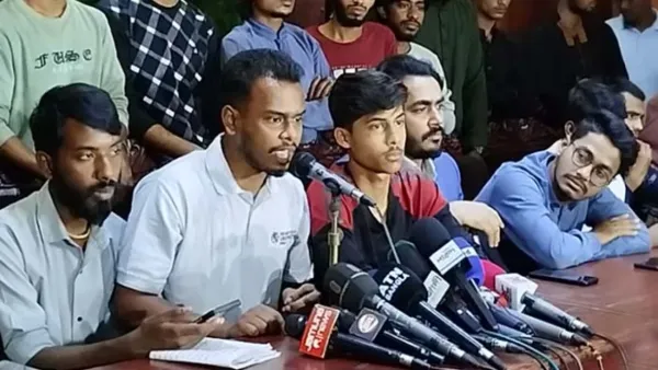 চট্টগ্রামে হাসনাত-আরিফকে অবাঞ্ছিত ঘোষণা