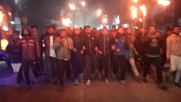 পঞ্চগড়ে বৈষম্যবিরোধী ছাত্র আন্দোলন ও ছাত্রদলের পাল্টাপাল্টি বিক্ষোভ মিছিল 