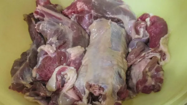 ৫০০ টাকা কেজিতে শিয়ালের মাংস বিক্রি