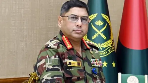 কুয়েত সফর শেষে দেশে ফিরেছেন সেনাপ্রধান