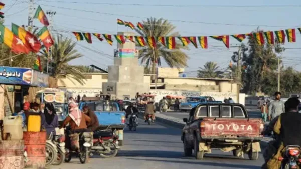 পাকিস্তানে ৭ পর্যটককে বাস থেকে নামিয়ে গুলি করল বন্দুকধারীরা