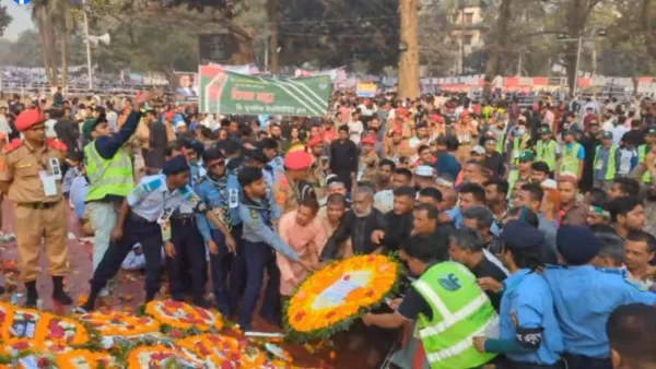 শ্রদ্ধা জানাতে কেন্দ্রীয় শহীদ মিনারে জনতার ঢল (ভিডিও)