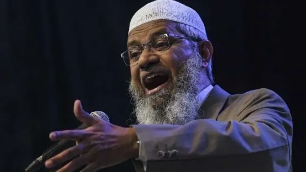 মালয়েশিয়ায় জাকির নায়েকের প্রকাশ্যে বক্তব্য দেওয়ার নিষেধাজ্ঞা প্রত্যাহার