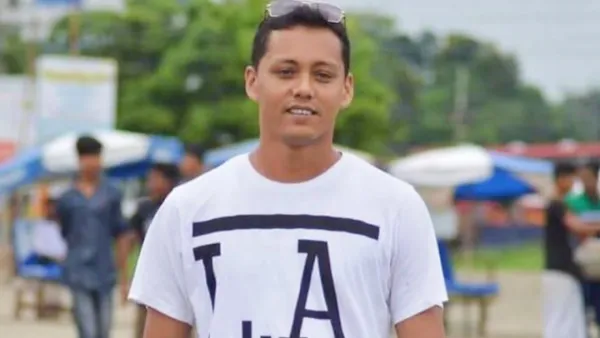 স্বেচ্ছাসেবক লীগ নেতাকে আটকে পুলিশে দিলো এলাকাবাসী