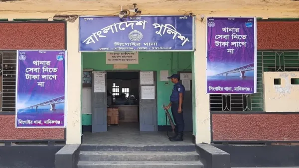 সিংগাইরে ট্রাক-পিকআপ সংঘর্ষে নিহত ১