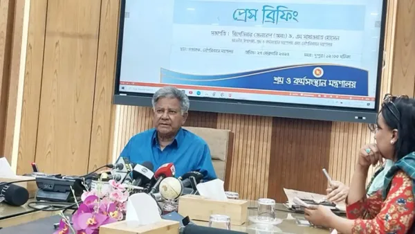 সেনাপ্রধান কোনো কথা না বুঝে বলেননি: শ্রম উপদেষ্টা 