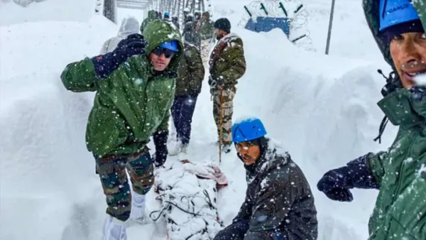 উত্তরাখণ্ডে তুষারধস, ৪ জনের মৃত্যু