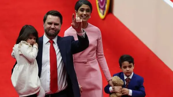 সপরিবারে ‘অজ্ঞাত স্থানে’ নেওয়া হলো মার্কিন ভাইস প্রেসিডেন্টকে 