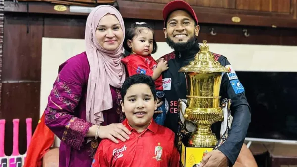 ওযু না করে কখনো ব্যাট-বল স্পর্শ করত না: মুশফিকের স্ত্রী