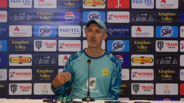 পাকিস্তান দল নিয়ে গাভাস্কারের মন্তব্যে তীব্র প্রতিক্রিয়া গিলেস্পির