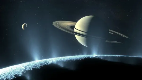 শনি এখন ‘চাঁদের রাজা’