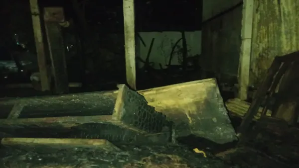 নারায়ণগঞ্জে অগ্নিকাণ্ডে পুড়ে গেছে মার্কেটের ৭ দোকান 