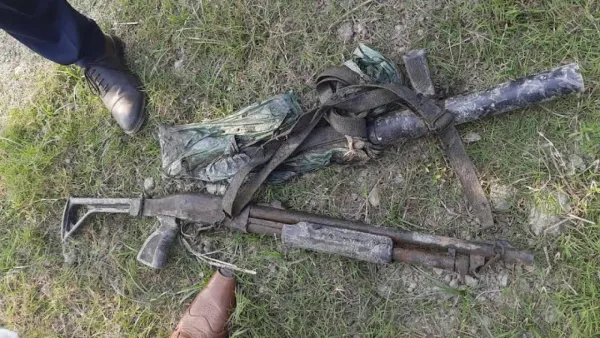 নারায়ণগঞ্জে পরিত্যক্ত অবস্থায় পুলিশের ২ আগ্নেয়াস্ত্র ও ১৮ রাউন্ড গুলি উদ্ধার