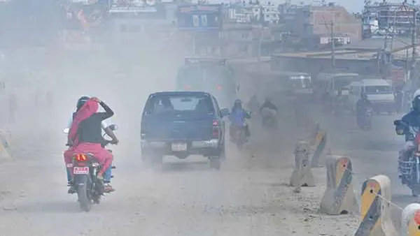 বায়ুদূষণের শীর্ষে কাঠমান্ডু, ঢাকার অবস্থান কত?