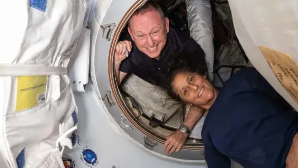 অবশেষে পৃথিবীতে ফিরছেন দুই নভোচারী