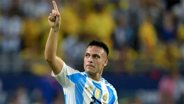 মেসি-দিবালার পর মার্তিনেসকে নিয়েও শঙ্কায় আর্জেন্টিনা