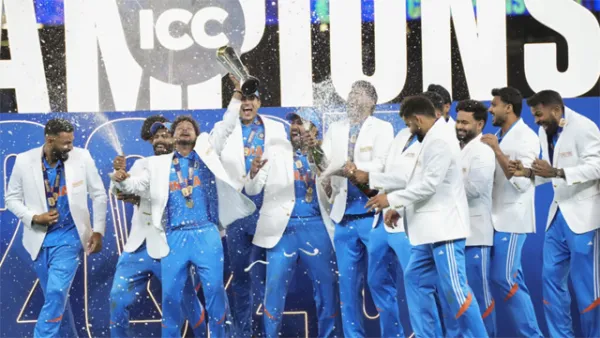 চ্যাম্পিয়নস ট্রফি জেতায় ৮১ কোটি বোনাস পাচ্ছে ভারত