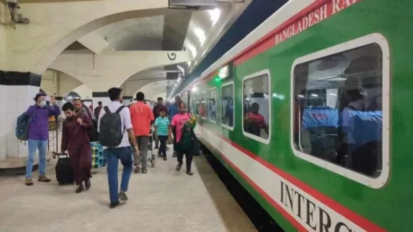 ঈদের ট্রেনযাত্রা শুরু, আজ বিক্রি হচ্ছে ফিরতি ৩ এপ্রিলের টিকিট