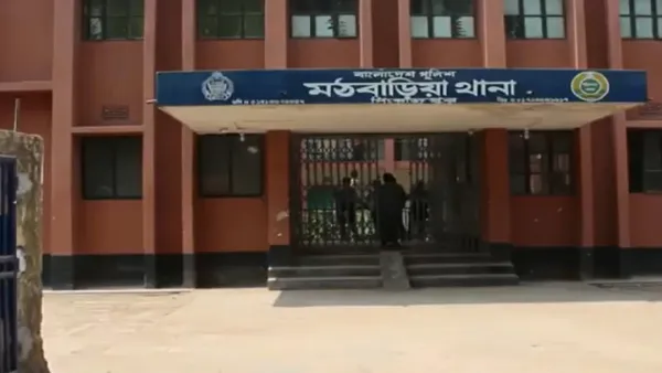 মঠবাড়িয়ায় কৃষিজমিতে মিলল স্কুলছাত্রের মরদেহ