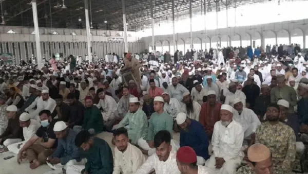 বায়তুল মোকাররমে ঈদের প্রথম জামাত অনুষ্ঠিত