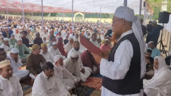 নাটোরে ঈদের নামাজে মুসল্লিদের ঢল