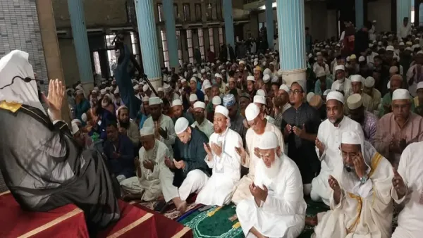 বায়তুল মোকাররমে জামায়াত আমিরের ঈদের সালাত আদায়