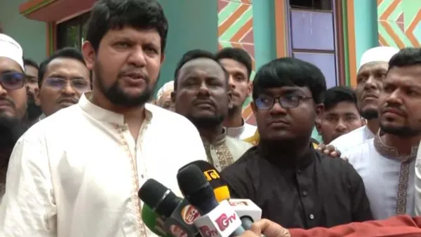 কাউকে চরমপন্থার সুযোগ নিতে দেওয়া হবে না: তথ্য উপদেষ্টা